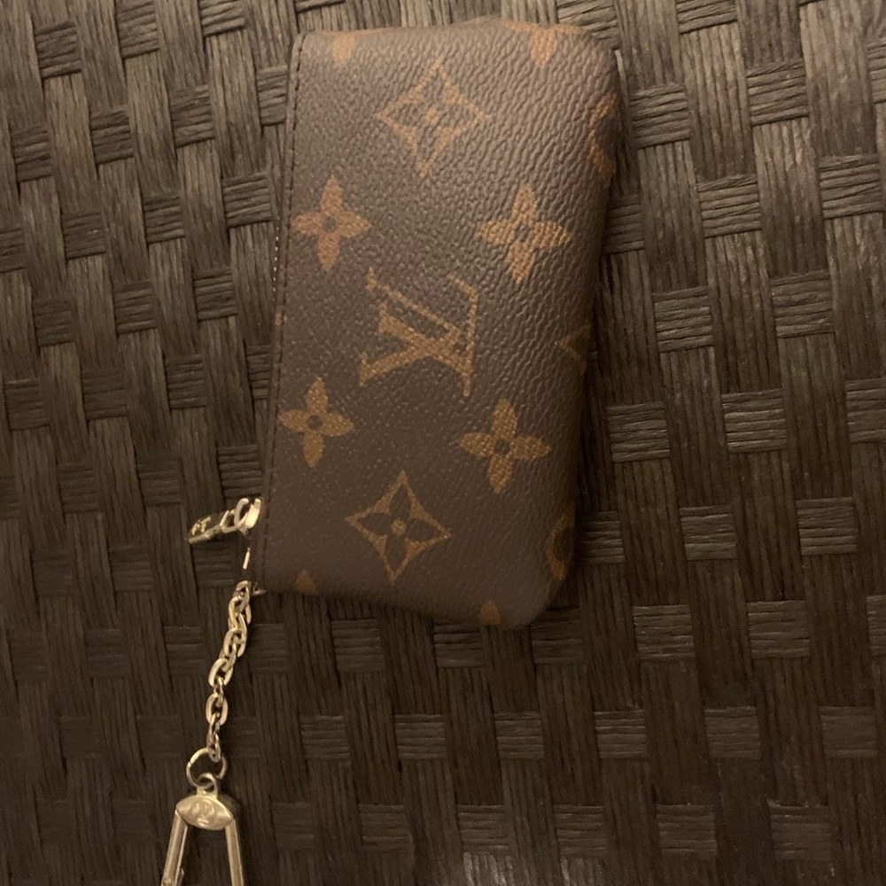 Key pouch, good condition